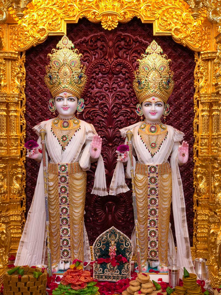 Bhagwan Swaminarayan and Aksharbrahman Gunatitanand Swami